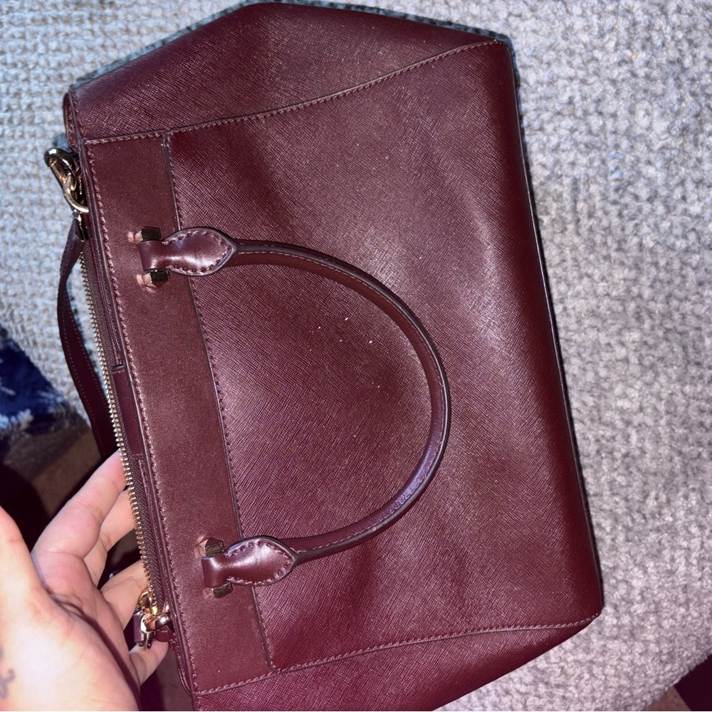 Elegant Burgundy Leather Handbag